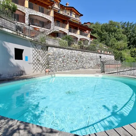 Residenza Vercana Apartments Daire