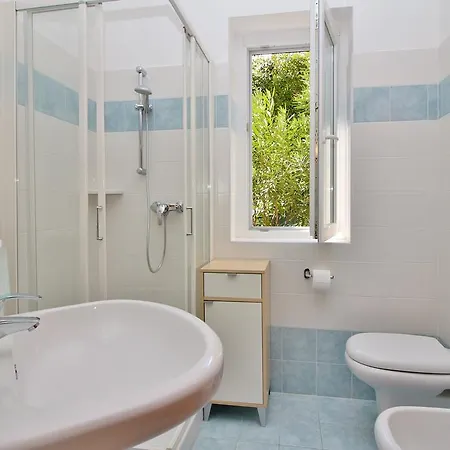 Residenza Vercana Apartments *