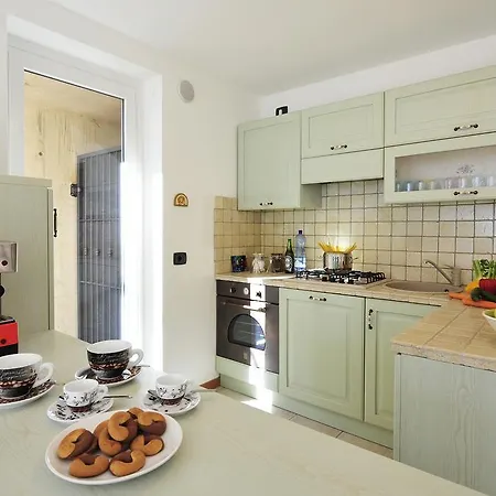 Residenza Vercana Apartments *