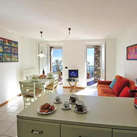 Residenza Vercana Apartments 公寓 *