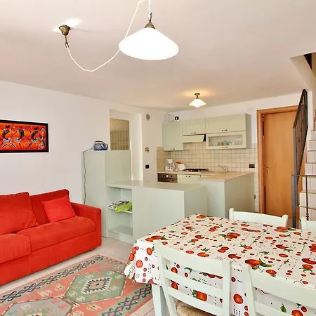 Residenza Vercana Apartments 公寓 *