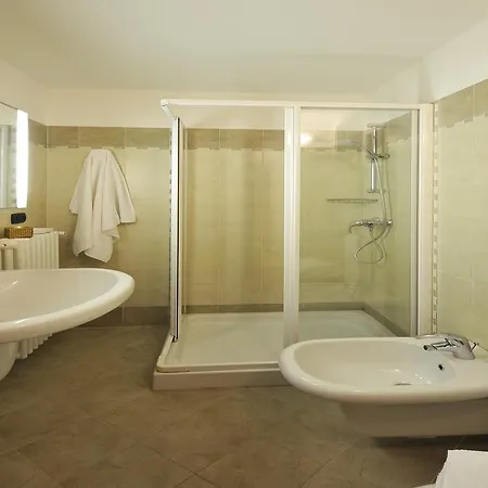 Residenza Vercana Apartments *
